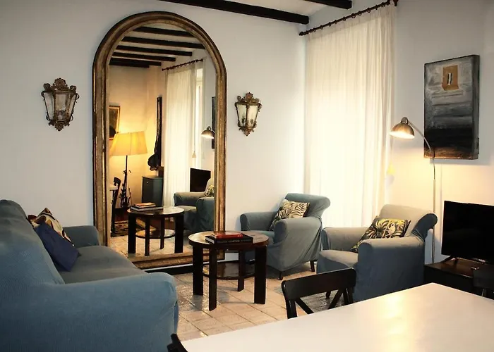 Romantic Flat In The Heart Of Trastevere